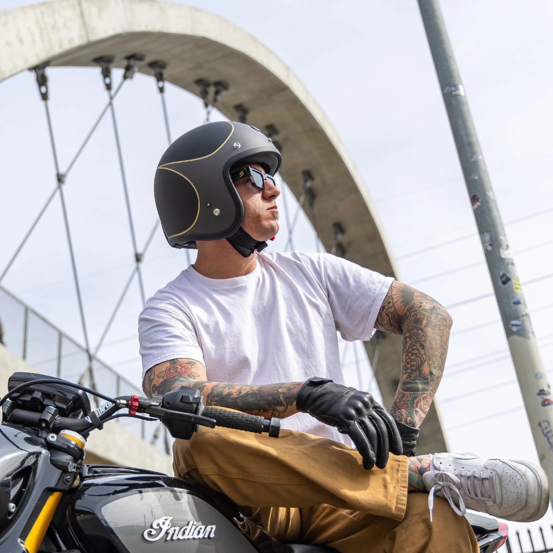 Del Mar Helmet - Matte Black
