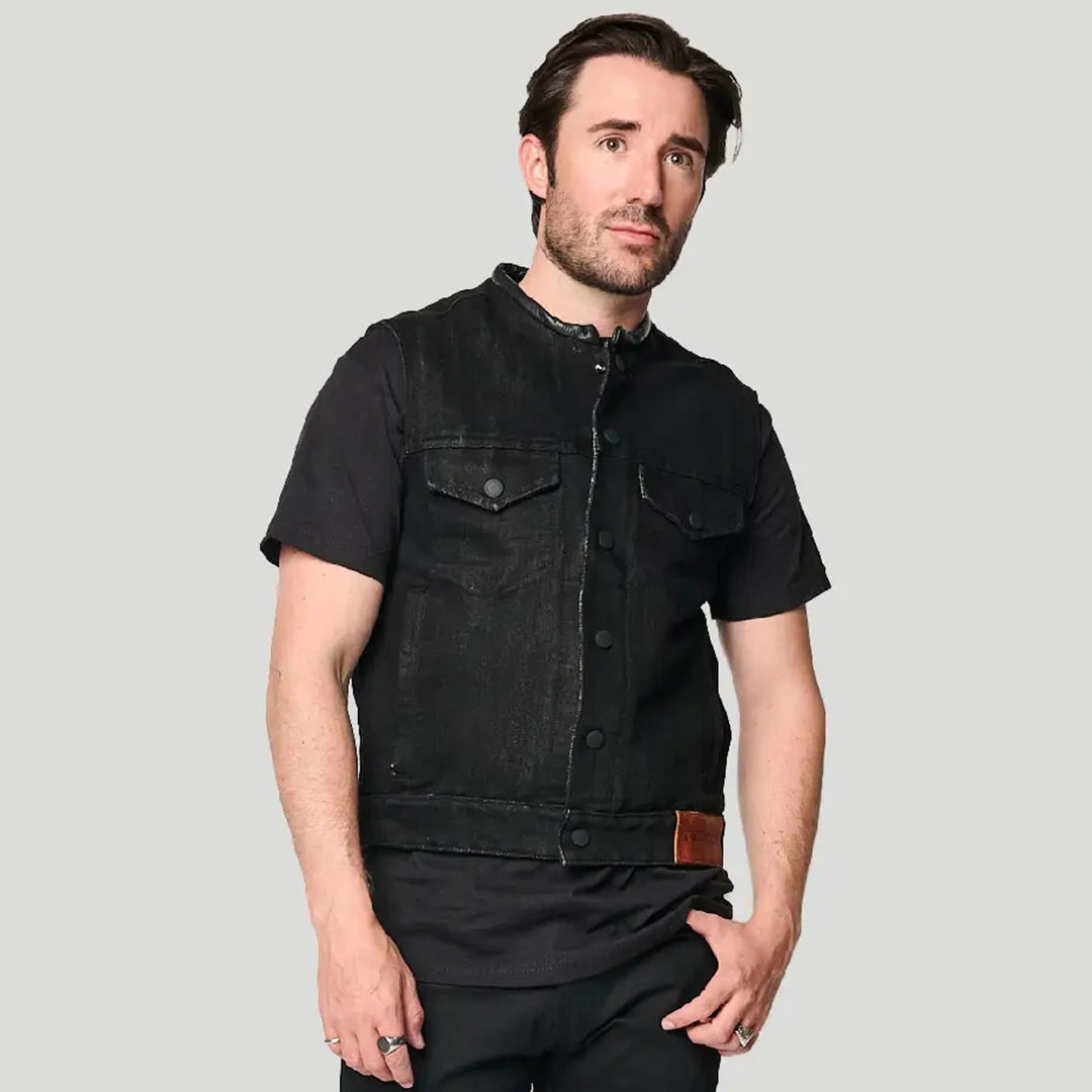 Dark Horse Vest - Black